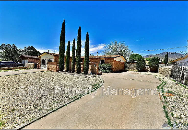 10117 Mercedes St — Photo 3