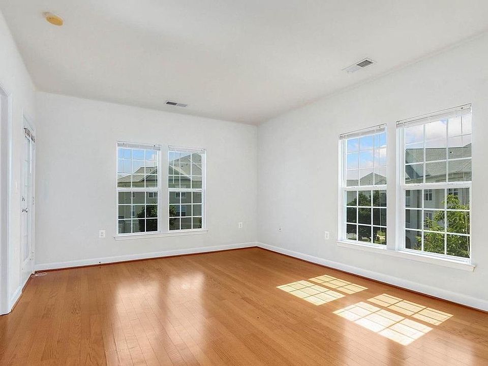 42446 Mayflower Ter UNIT 304, Brambleton, VA 20148 Zillow