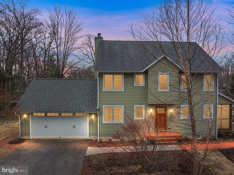 1st image of 169 E Bay View Dr