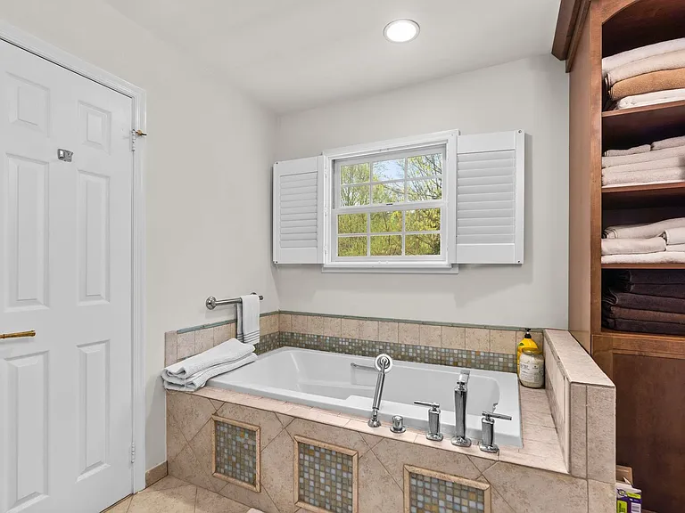 6309 Avalon Dr — Photo 33