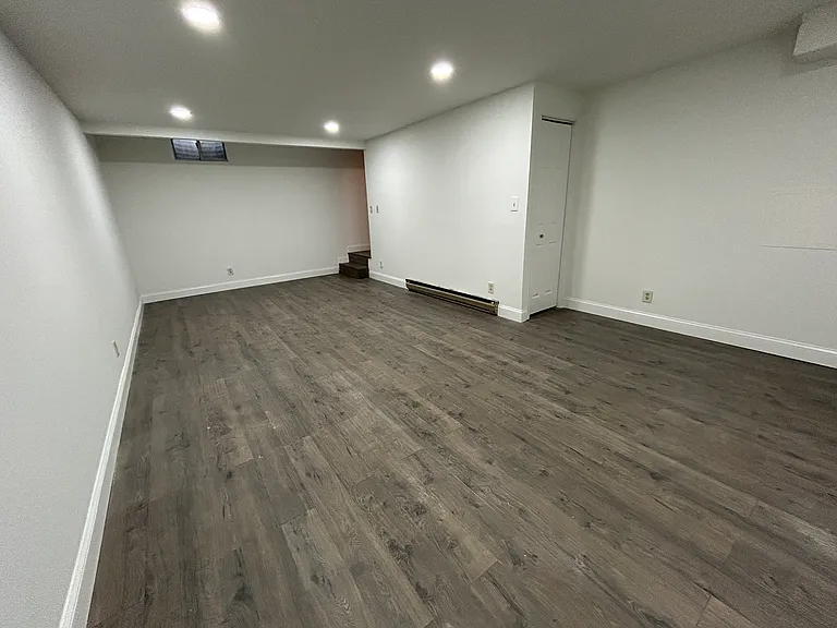 709 Madison Ct — Photo 14
