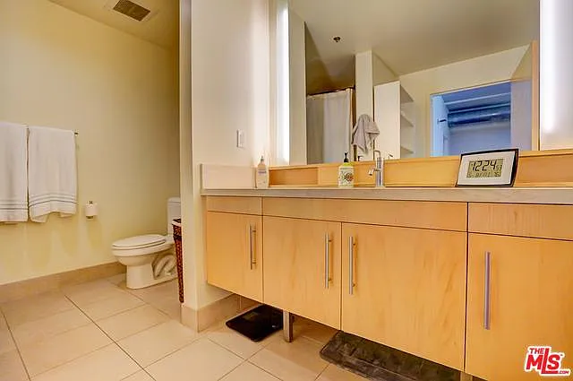 1100 S Hope St #1206 — Photo 19