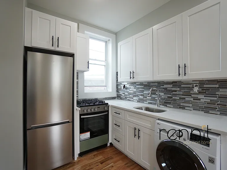 1916 Harman St #2R — Photo 4