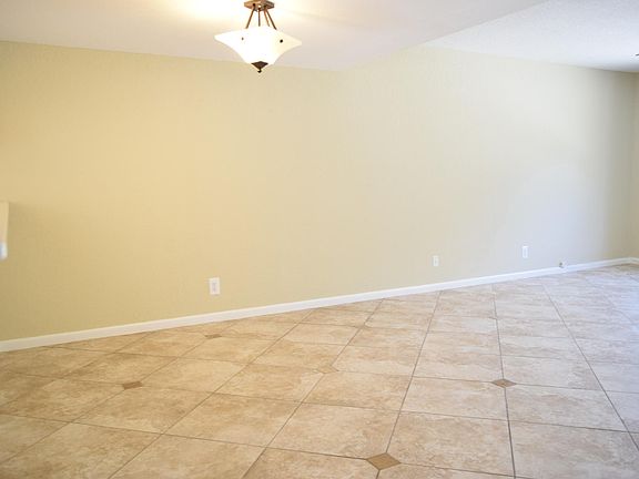 4th image of 6150 Riverwalk Ln Unit 5