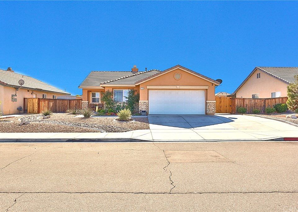1st image of 11795 Far Hills Ln