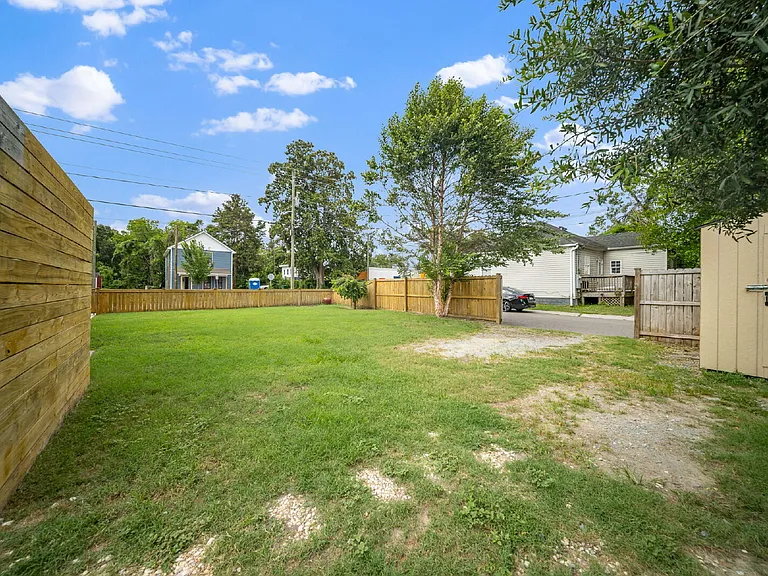 1109 Orange St — Photo 51