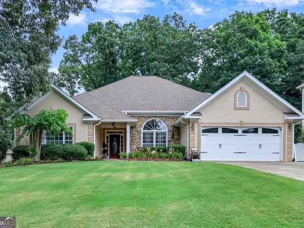 400 Chandler Ct, Sugar Hill, GA 30518
