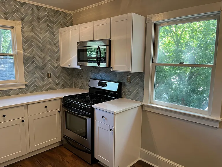 340 Josephine St #B — Photo 3
