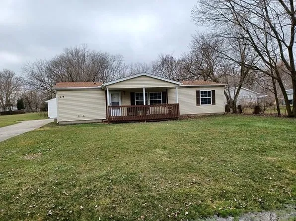 1218 Glendale St, Burton, MI 48509