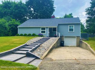 1121 Sunset Ln, East Lansing, MI 48823