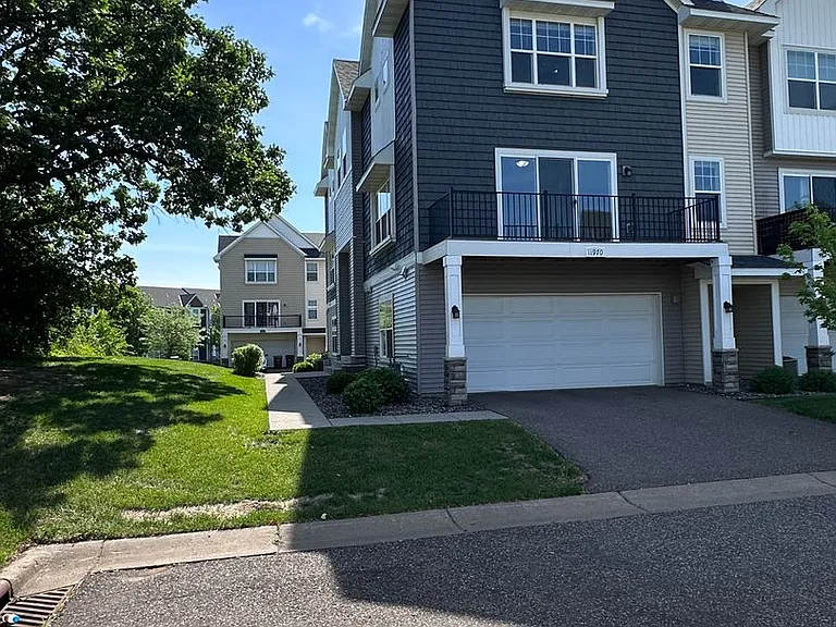 11964 Emery Village Dr N — Photo 1