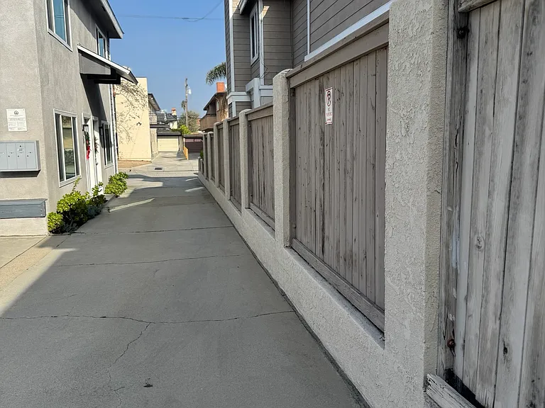 2212 Voorhees Ave. — Photo 7