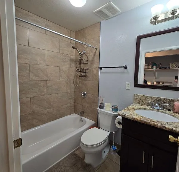 10508 S Freeman Ave #B — Photo 5
