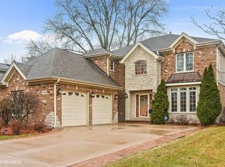105 N Kennicott Ave, Arlington Heights, IL