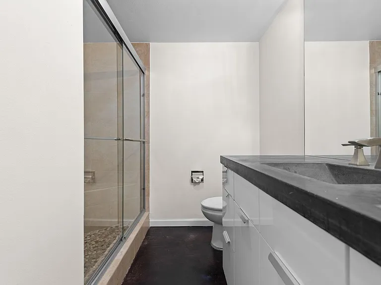 5000 Montrose Blvd #16B — Photo 12