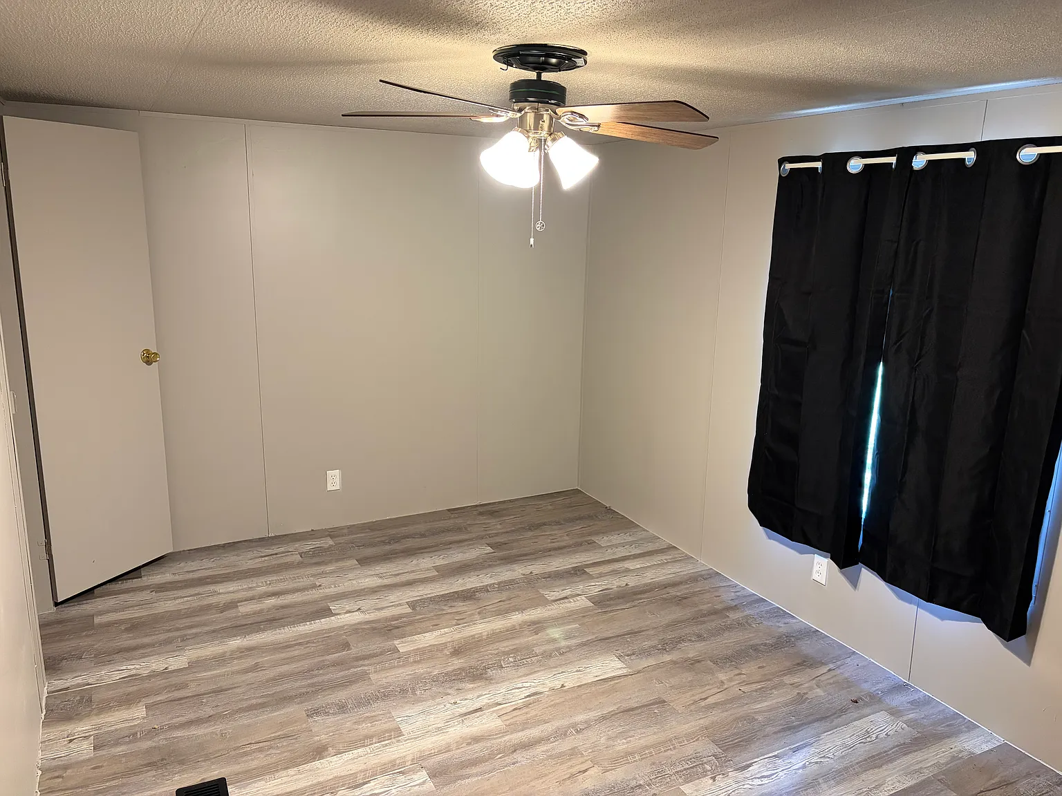 3 bed, 1250 sqft, $1,800 — Photo 4