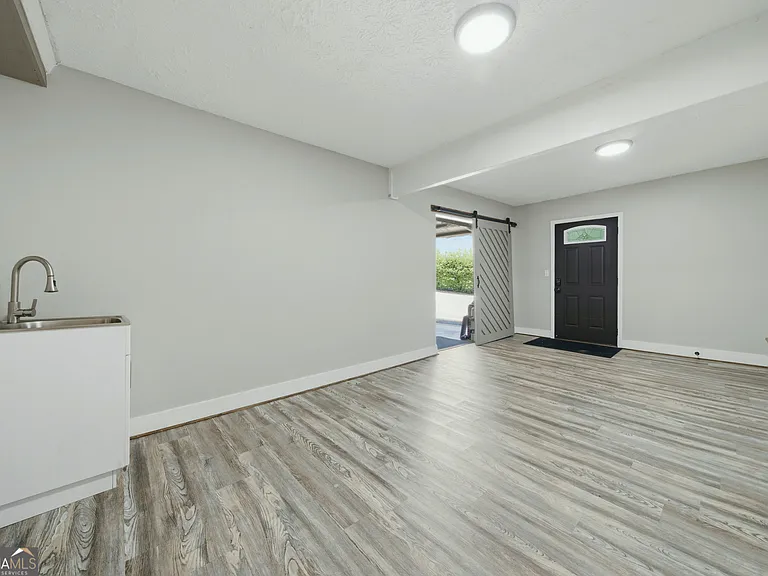 250 Aspen Way — Photo 16