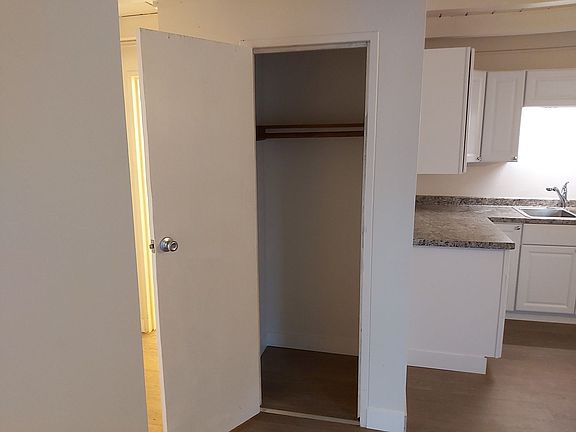 4th image of 350 SE Lilly Ave #3-064-01