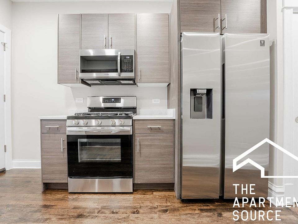 1st image of 2647 N Sacramento Ave APT 2