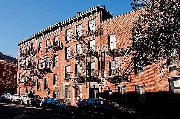 1st image of 754 Greenwich St APT 1A