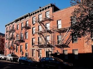754 Greenwich St APT 1A, New York, NY 10014
