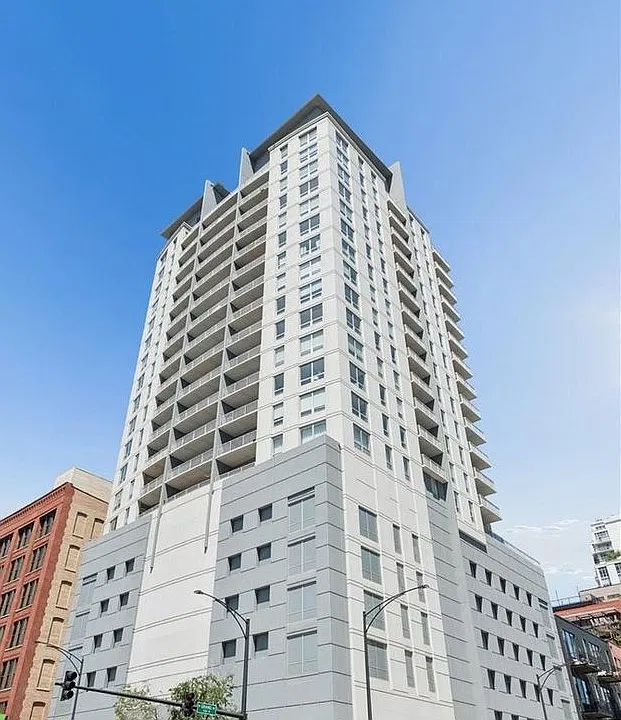 330 W Grand Ave #1707