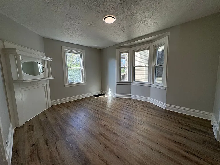 129 Dunbar Ave — Photo 8