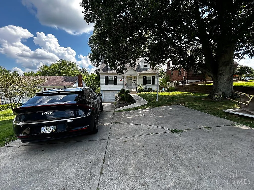 3 bed, 1400 sqft, $1,950 — Photo 3