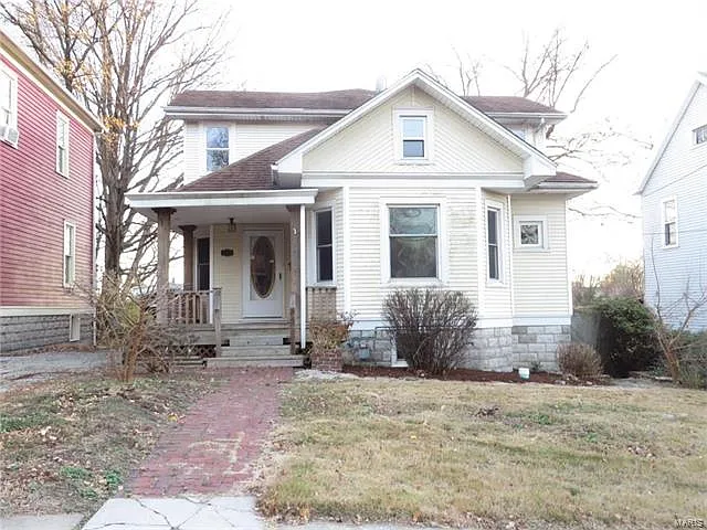 715 Linden St photo 1