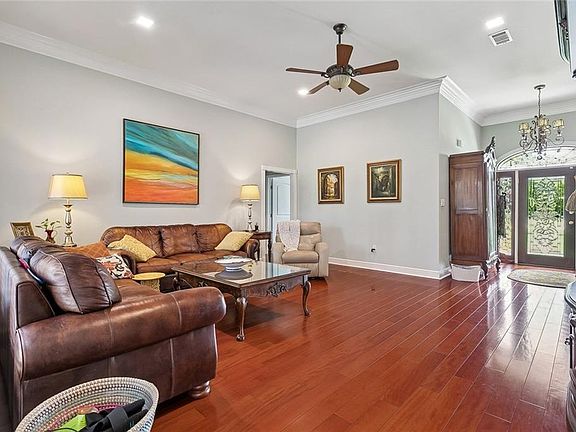 3rd image of 41459 Rue Maison