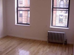 2315 30th Dr, Astoria, NY 11102