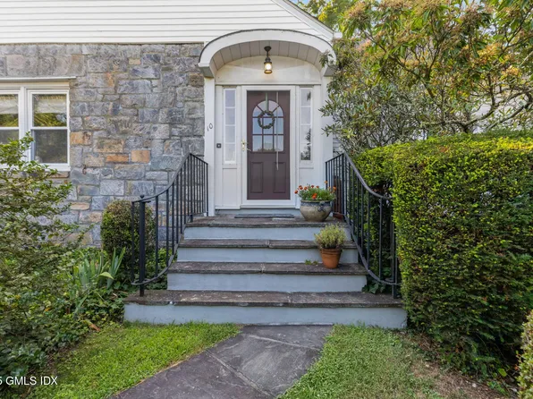 10 Pilgrim Dr, Greenwich, CT 06831