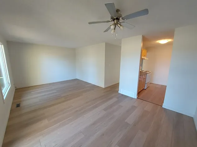 42 Onaway Ave — Photo 6