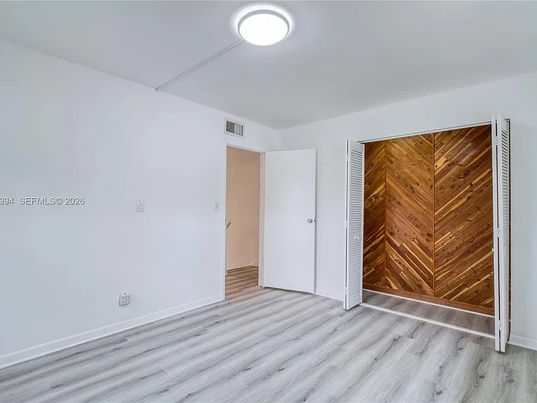 5259 SW 40th Ave #26 — Photo 14