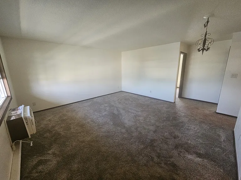 425 S Thayer Ave #101 — Photo 5