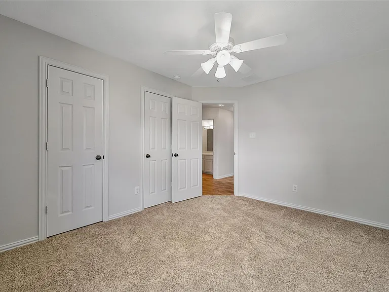 14 Beauty Bower Pl — Photo 32