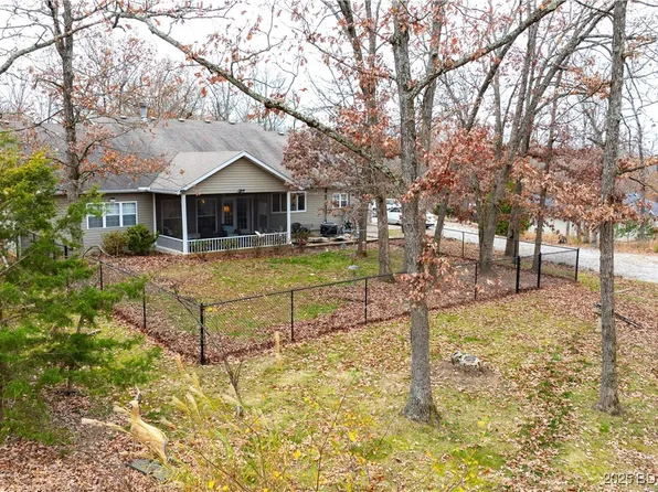 569 Twisted Oaks Dr, Camdenton, MO 65020