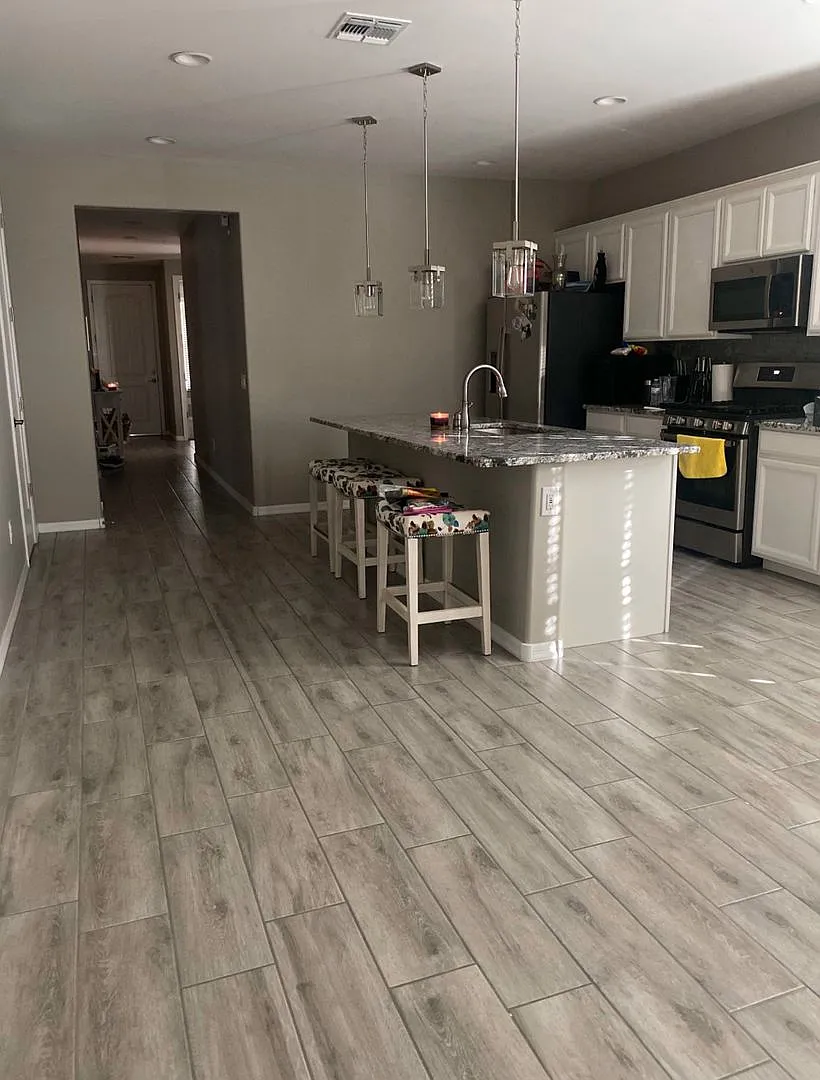 4 Bedrooms 2.5 Bathrooms - Marana — Photo 4