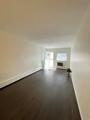 Rented by Giaps Realty Group LLC | media 4