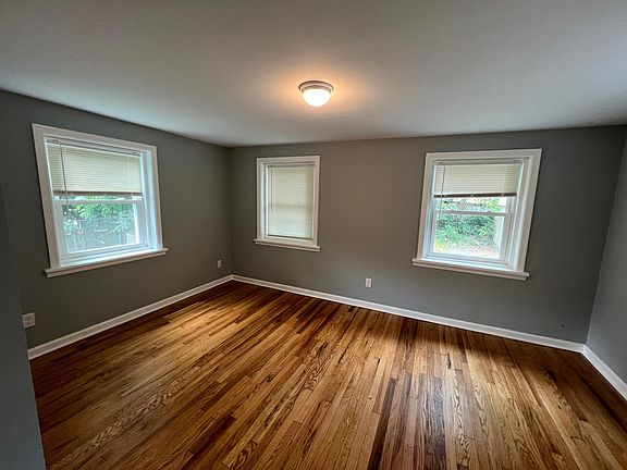3rd image of 805 N Franklin St APT 4