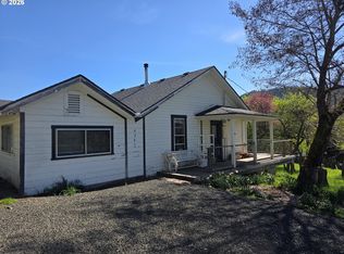 4341 Happy Valley Rd, Roseburg, OR 97471