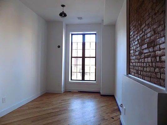 Rented by Blue Egg Realty Corp | media 19