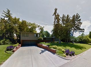 2023 Hunting Ave, Manhattan, KS 66502