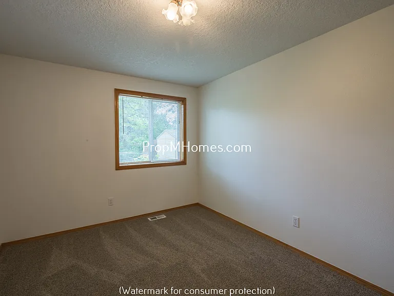 20765 SW Eggert Way — Photo 14