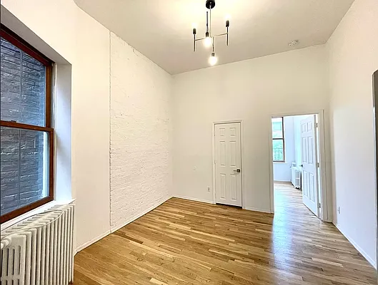 Rented by J PRESTON AND ASSOCIATES INC | media 12