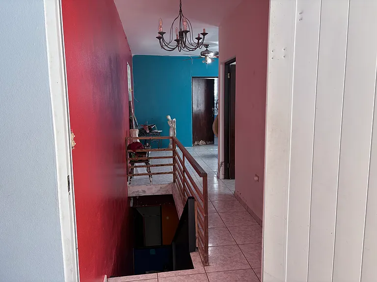114 Carr — Photo 7