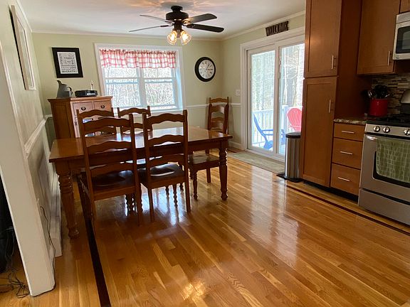 Kitchen - Dining Area