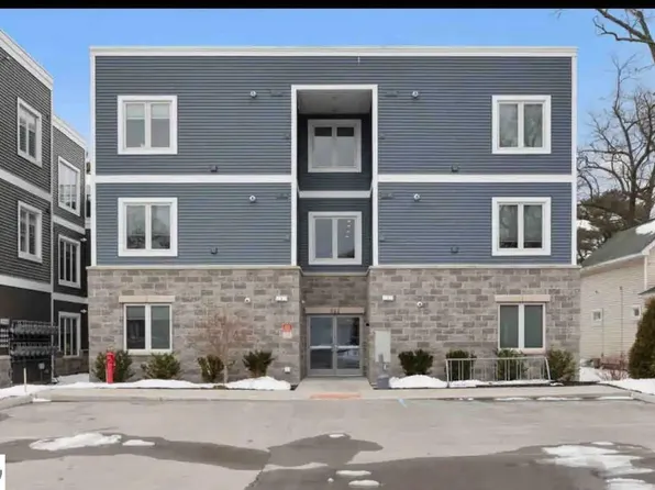 922 E Front St, Traverse City, MI 49686