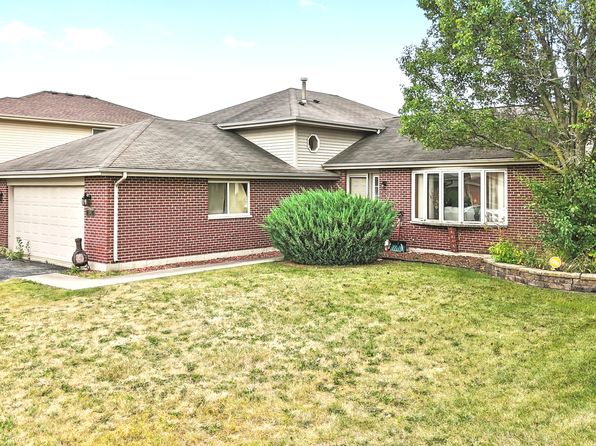 5261 Deana Ln, Richton Park, IL 60471