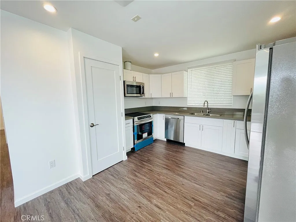 Building Photo - 17903 Sunburst St